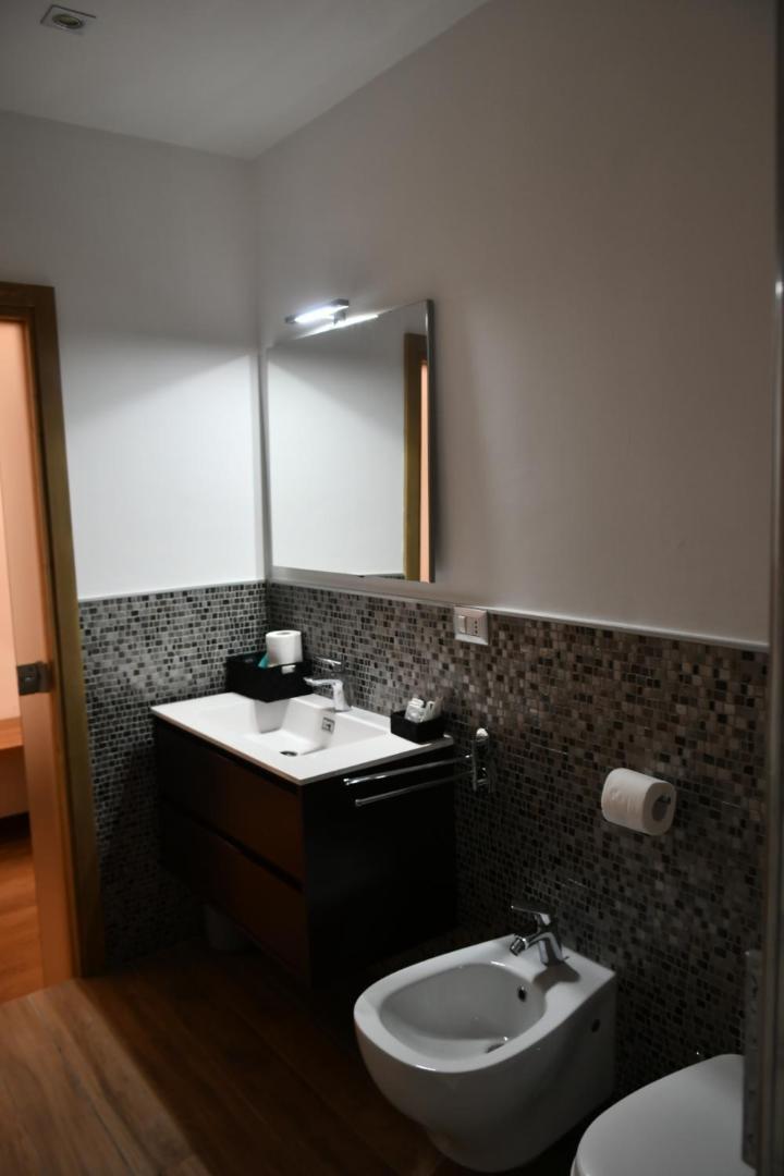 Antico Palazzo Bed & Breakfast ซาแลร์โน ภายนอก รูปภาพ